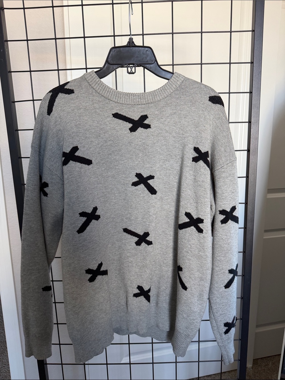 Urban Weekend Crewneck Grey Knit Sweater with Black Cross Motif